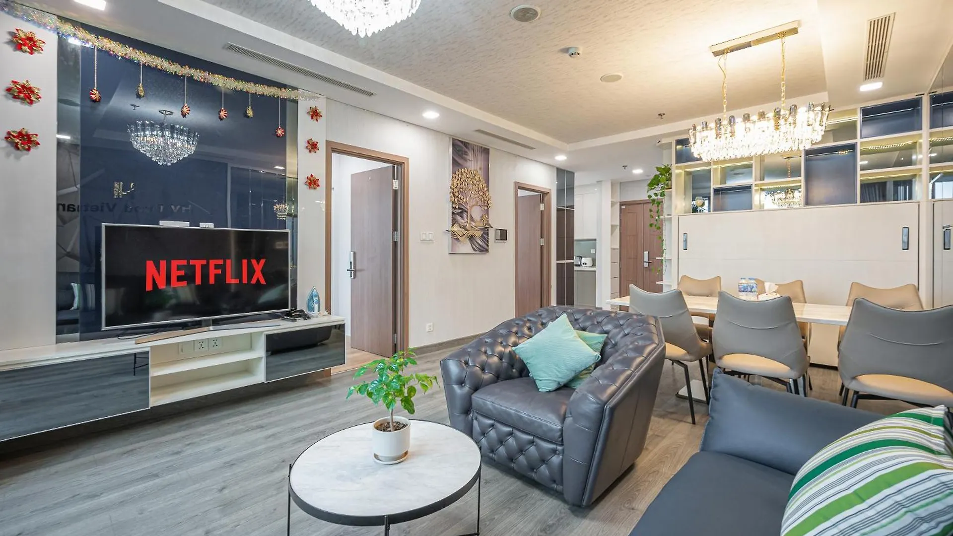 Celavie Serviced Apartment - The Vinhomes And Landmark Ho Chi Minh City