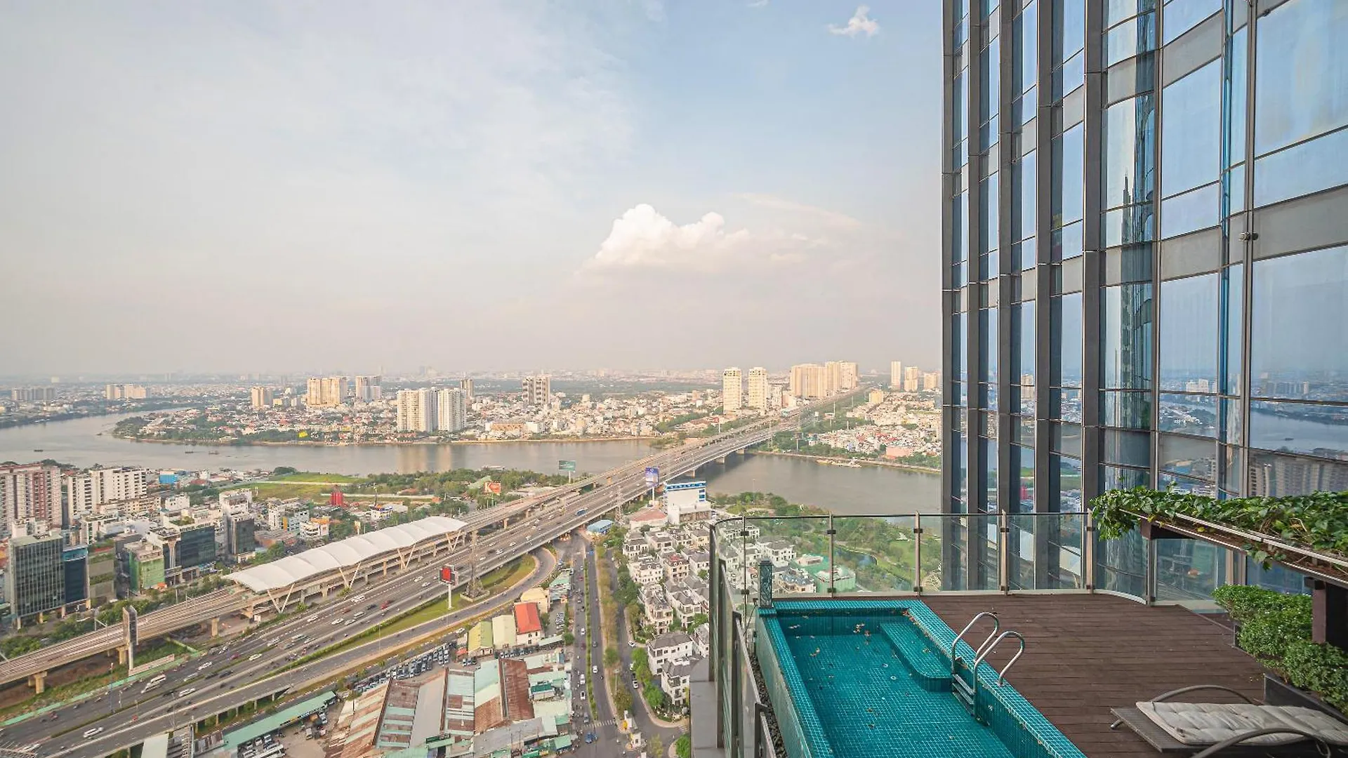 Celavie Serviced Apartment - The Vinhomes And Landmark Ho Chi Minh City