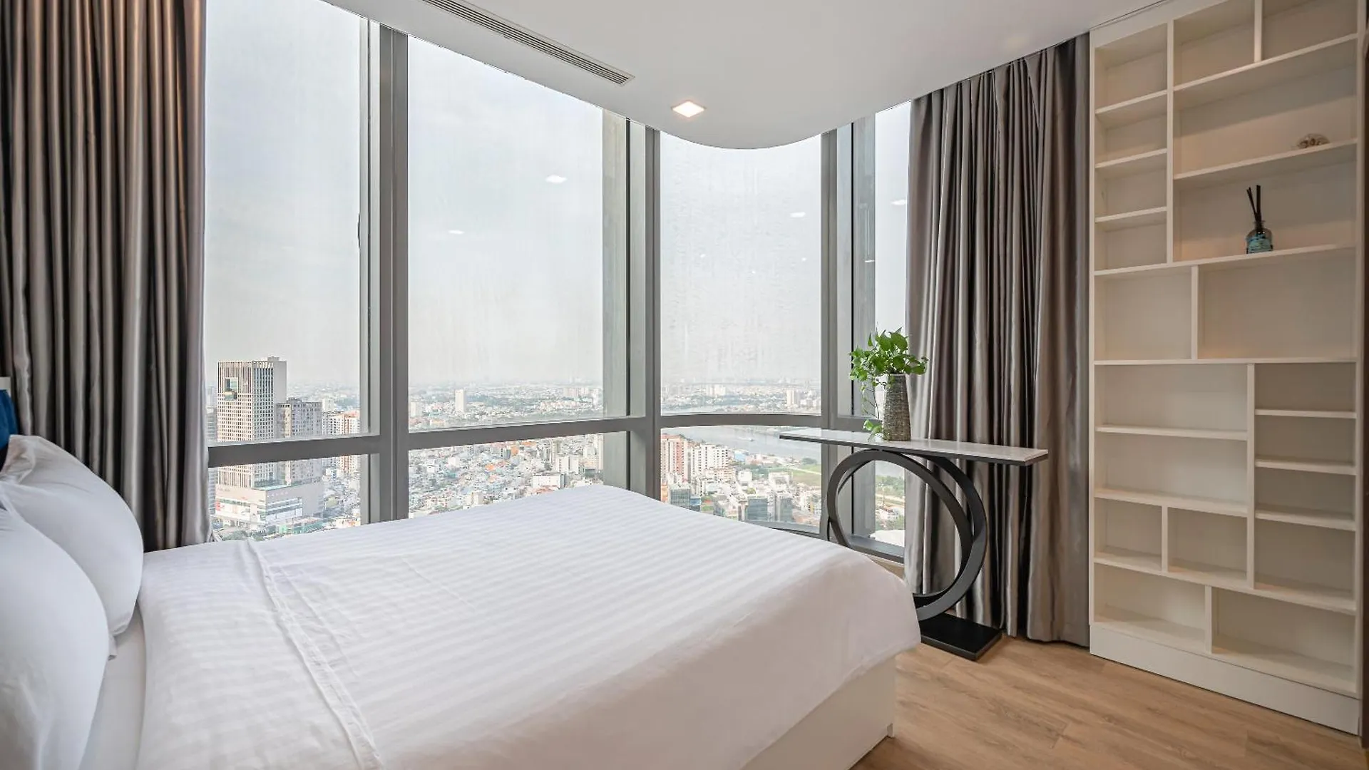 Celavie Serviced Apartment - The Vinhomes And Landmark Ho Chi Minh City 0*,  Vietnam