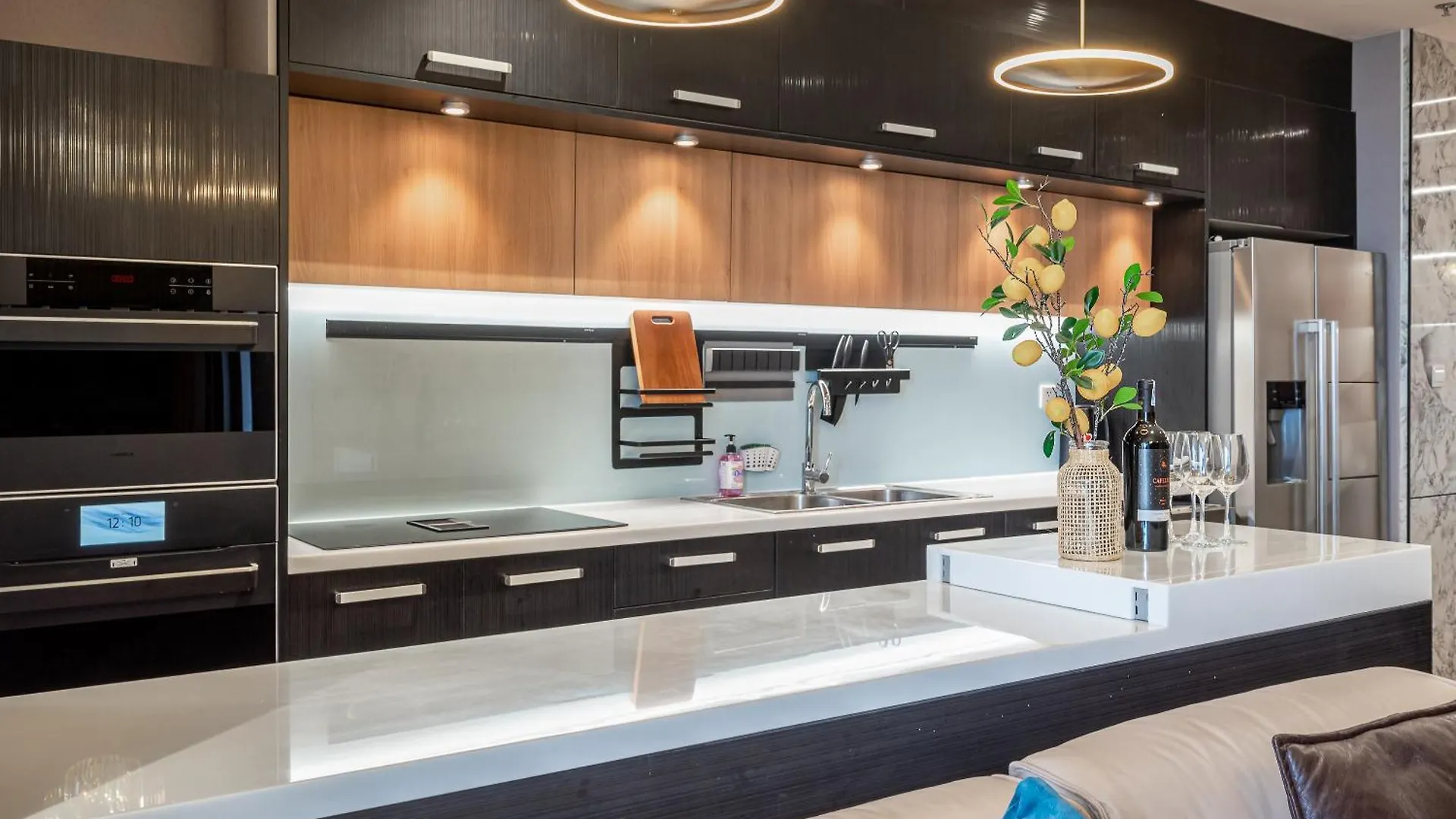 Celavie Serviced Apartment - The Vinhomes And Landmark Ho Chi Minh City 0*,  Vietnam