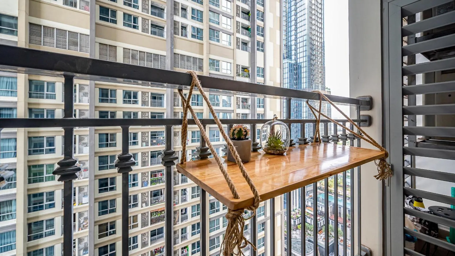 Celavie Serviced Apartment - The Vinhomes And Landmark Ho Chi Minh City Vietnam