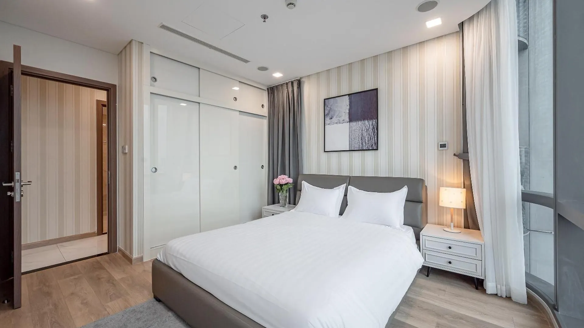 Celavie Serviced Apartment - The Vinhomes And Landmark Ho Chi Minh City Vietnam