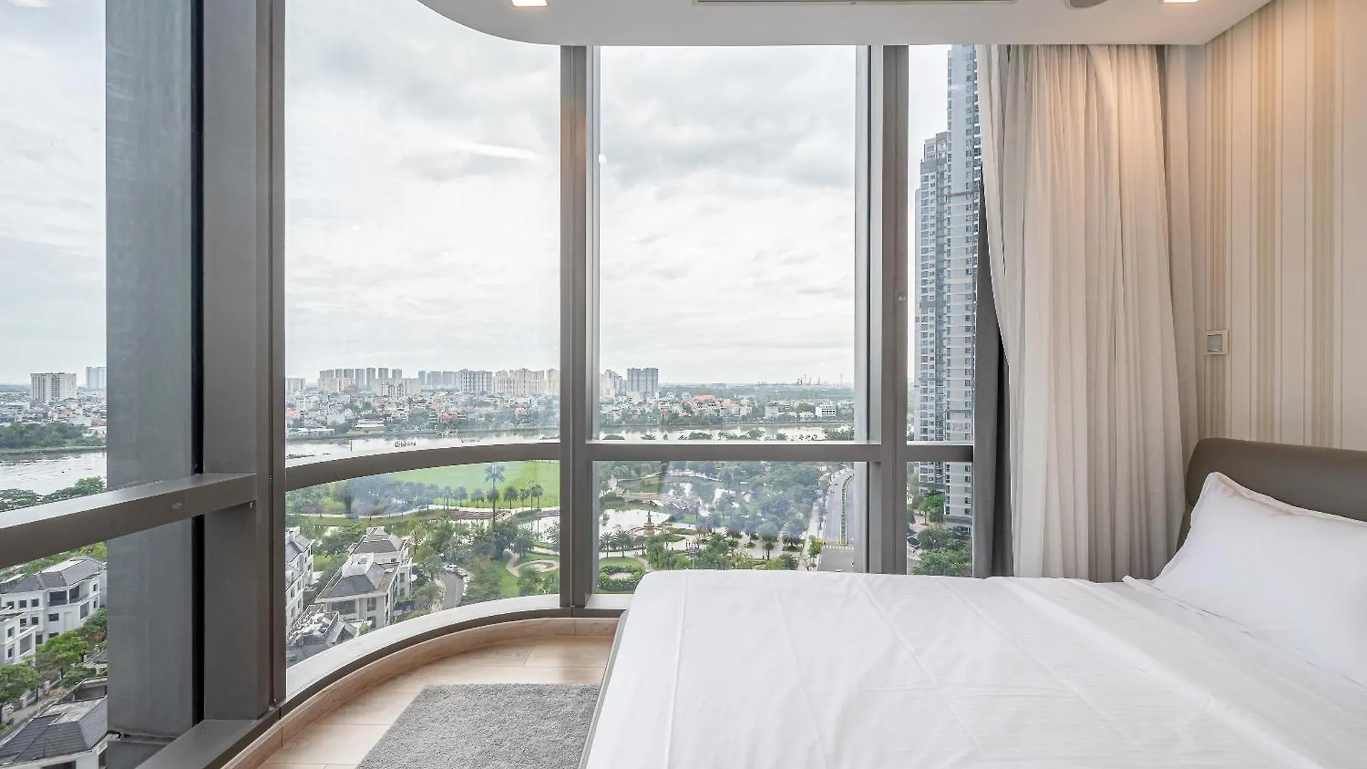 Celavie Serviced Apartment - The Vinhomes And Landmark Ho Chi Minh City Vietnam